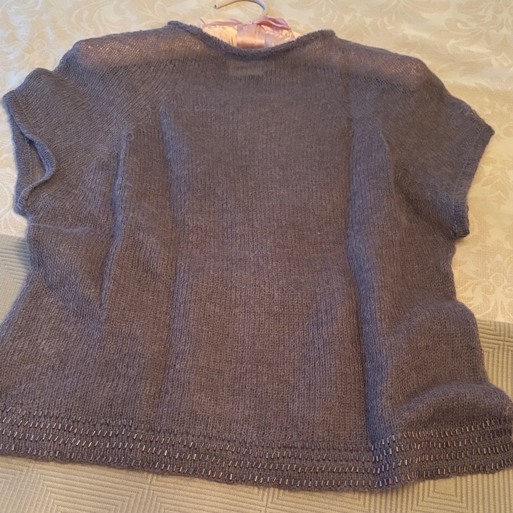 Elegant Gray Women's Sweater